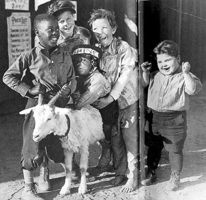 (From left to right) Ernie "Sunshine Sammy" Morrison, Andy Samuel, Allen "Farina" Hoskins, Mickey Daniels and Joe Cobb in a 1923 still from one of the earliest "Our Gang" comedies.