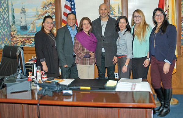 New York Yankees Outfielder Carlos Beltran visited Perth Amboy on Thursday, February 18. Above Beltran poses for a photo in Mayor Diaz’ Office (L to R) Margarita Feliciano, Mayor’s Aide Irving Lozada, Mayor Wilda Diaz, Carlos Beltran, Law Director Arlene Quinones Perez, Lissette Martinez, Noelia Colon *Photo by Katherine Massopust