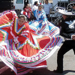 Sol Azteca dancers